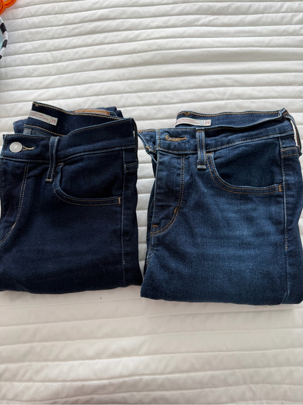 2 pairs of Levi’s 720 women’s jeans